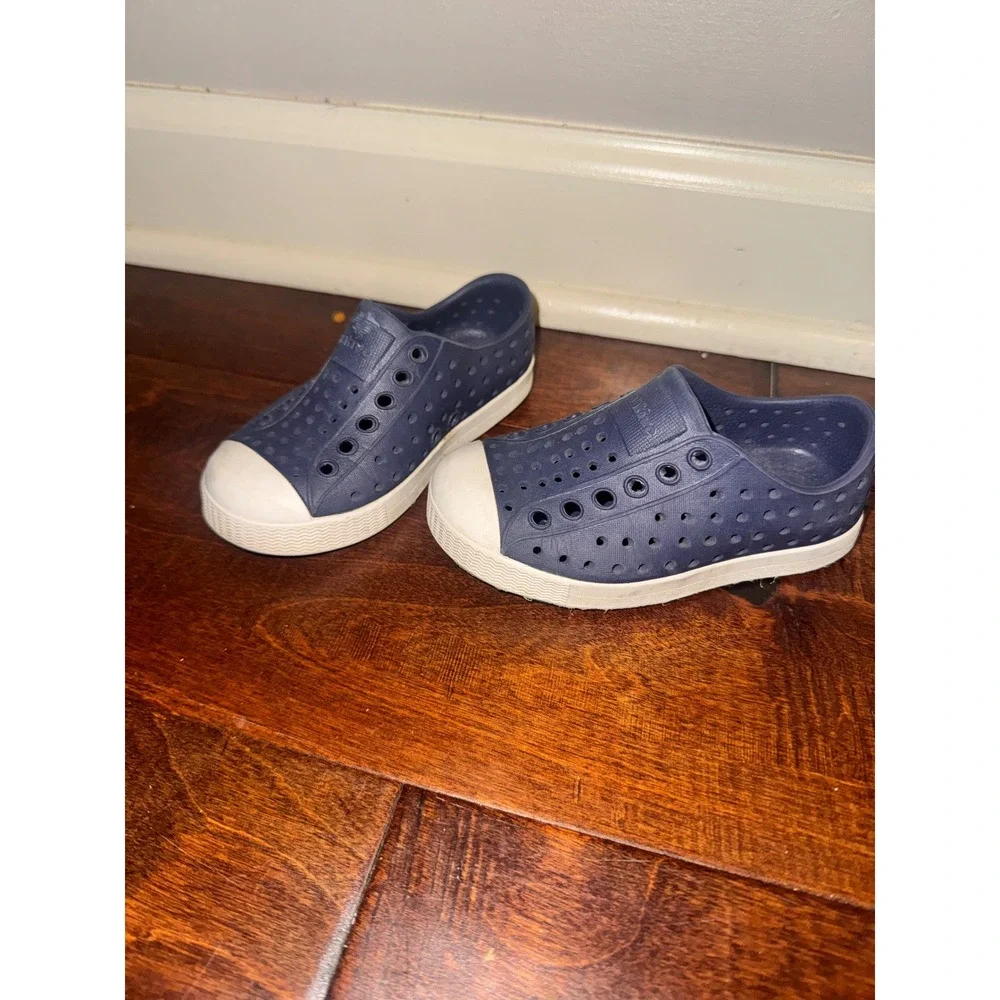 Native Jefferson Navy Blue White Kids Slip‎ On Water Shoes EVA Sneakers Size C6